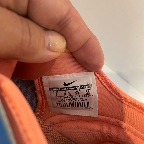 Women's Nike Free Balanza Blue Sneakers, with  vibrant orange detail. Size 8 - Picture 4 of 6